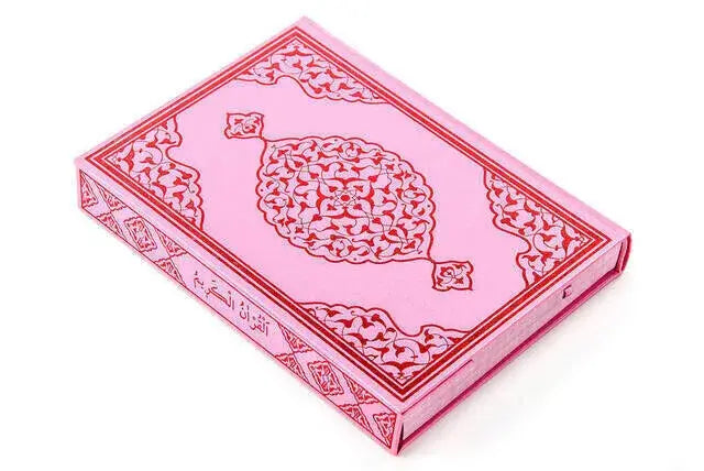 PEMBE RENKLİ KUR'ANI KERİM